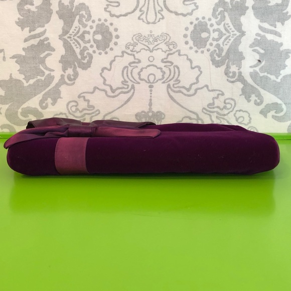 Faux Velvet Purple Clutch with Bow & Chain - Picture 5 of 8